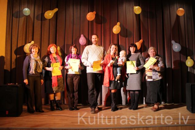Talanti 2012- folkloras kopa "Laukam pāri'